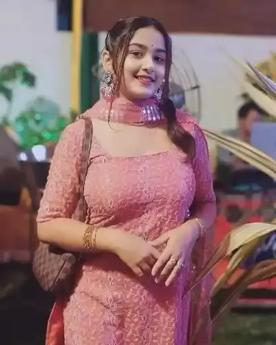 Call Girls Salempur Cash On Delivery